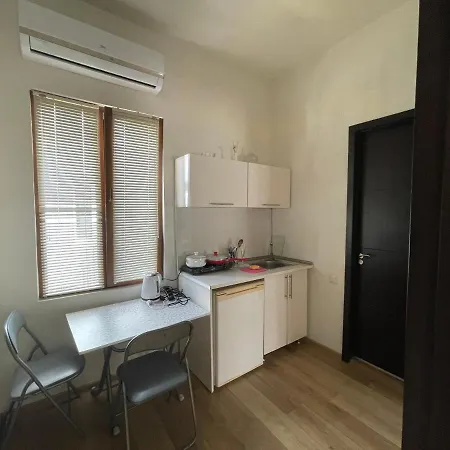 Apartment In The City Center - Old باتومي المظهر الخارجي الصورة