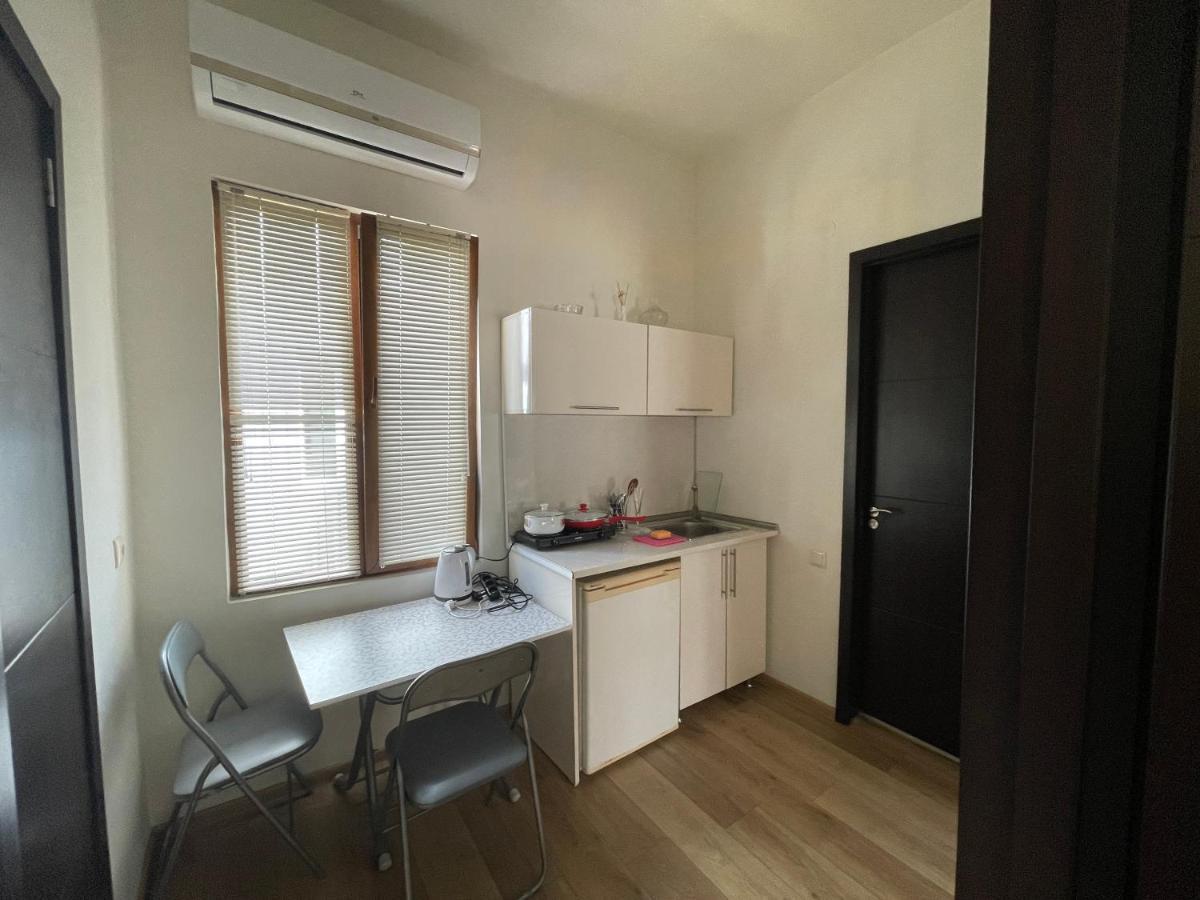 In The Center - Old Apartment